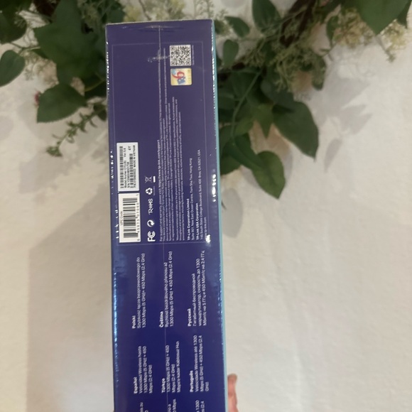 Factory sealed mesh Wi-Fi router - Picture 8 of 8